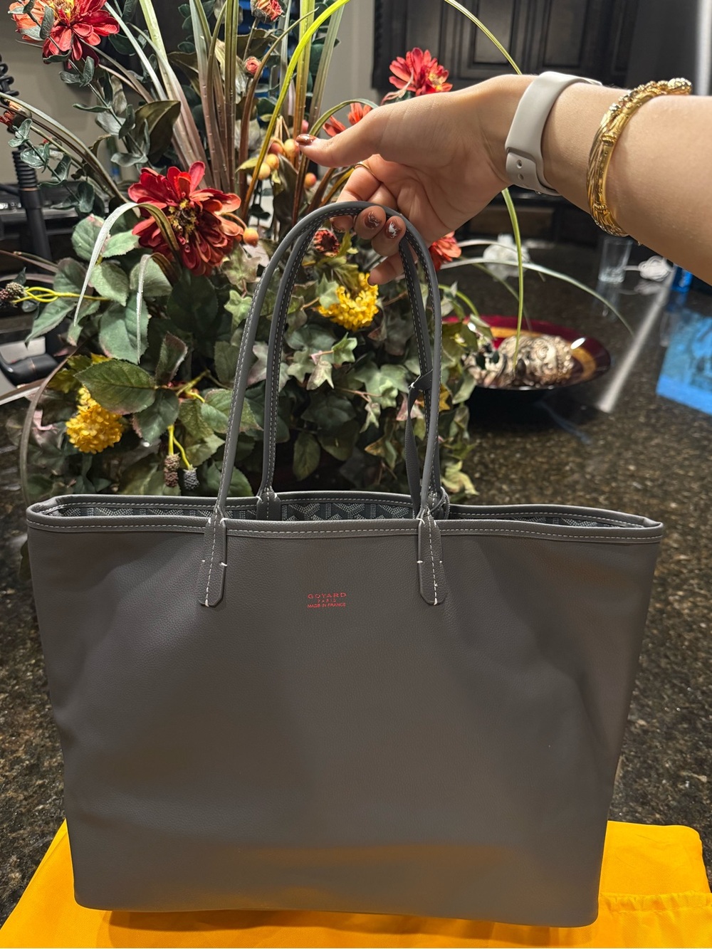 Goyard reversible grey PM tote! 🩶 - Picture 3 of 16